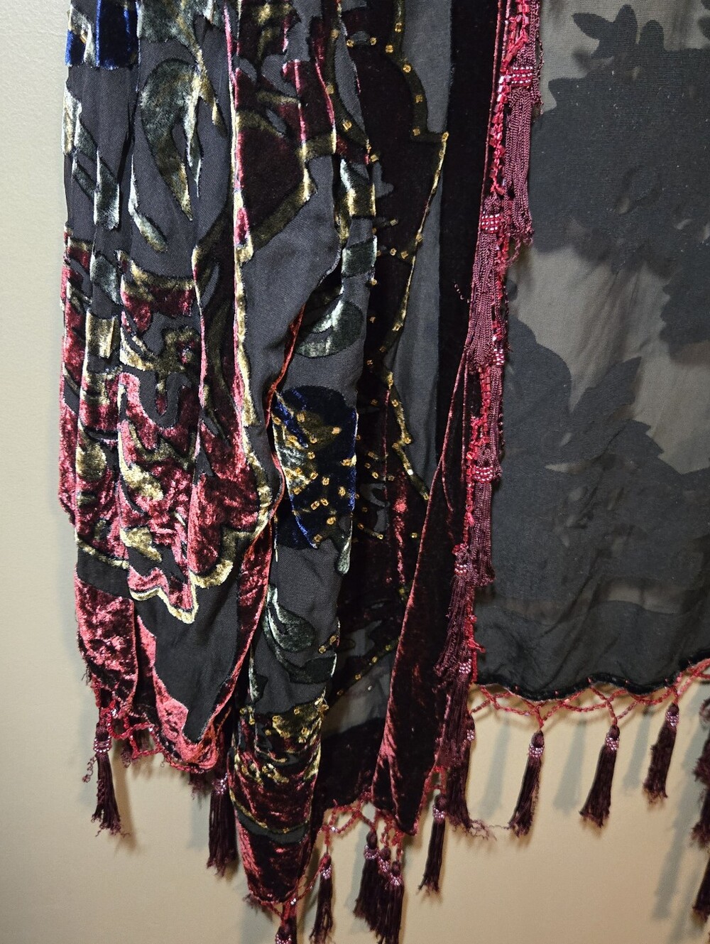 R&K Originals Women's 1X Silk Burnout Velvet Kimono Cardigan Burgundy Fringe - Picture 3 of 16